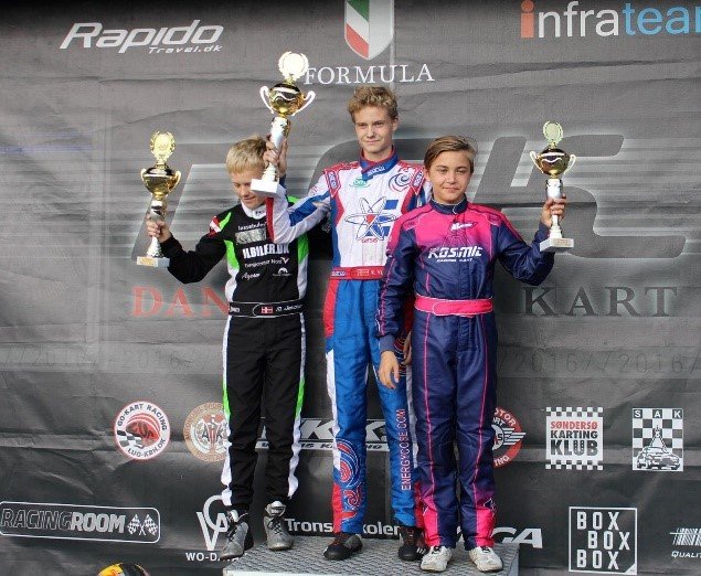 Vinderen af Dansk Super Kart OK Junior får et gratis sæde i en Aquila Synergy Cup bil